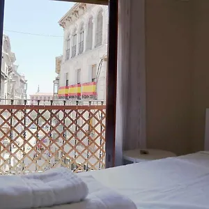 https://apartamentos-calle-comercio.besthotelstoledo.com